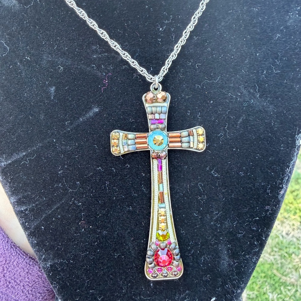 Ayala Bar Silver Tone CROSS Crystal Seed Bead Rhinestone Pendant Necklace - Picture 4 of 5